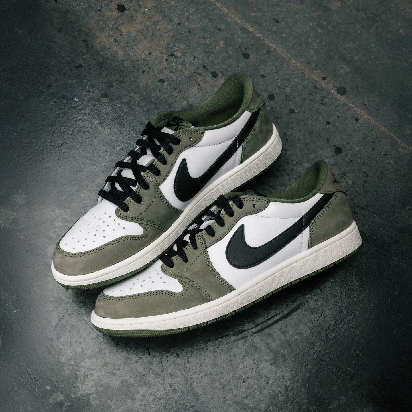 Jordan 1 Retro Low OG Medium Olive