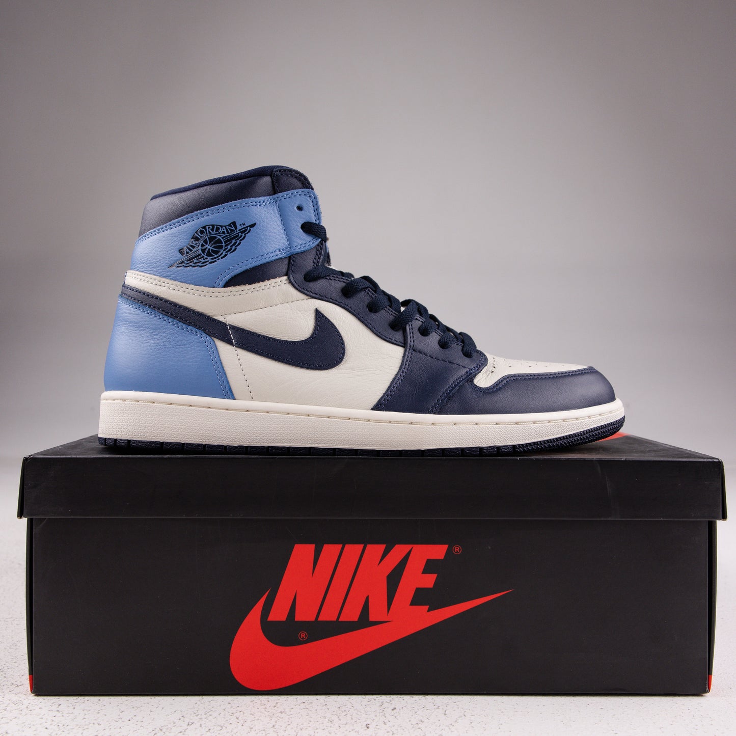 Jordan 1 Retro High Obsidian - Used - 3654