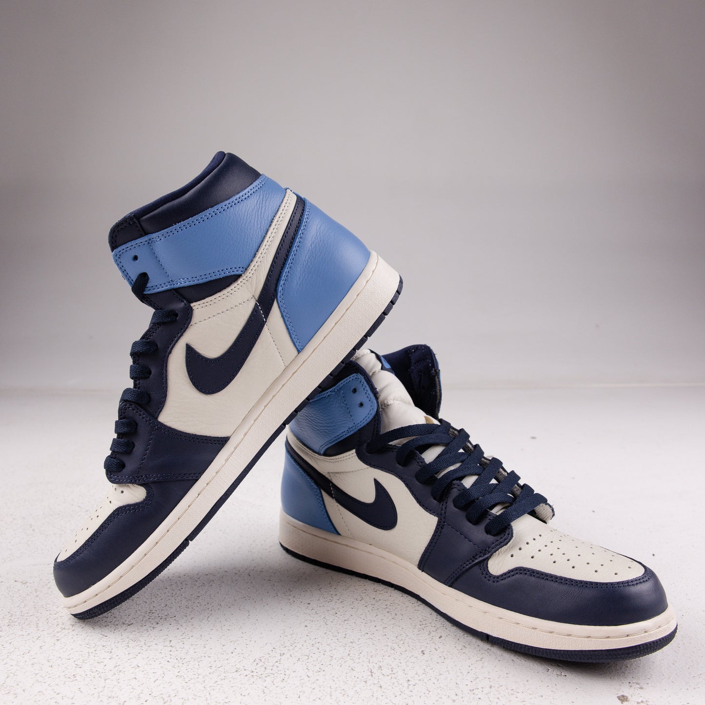 Jordan 1 Retro High Obsidian - Used - 3654