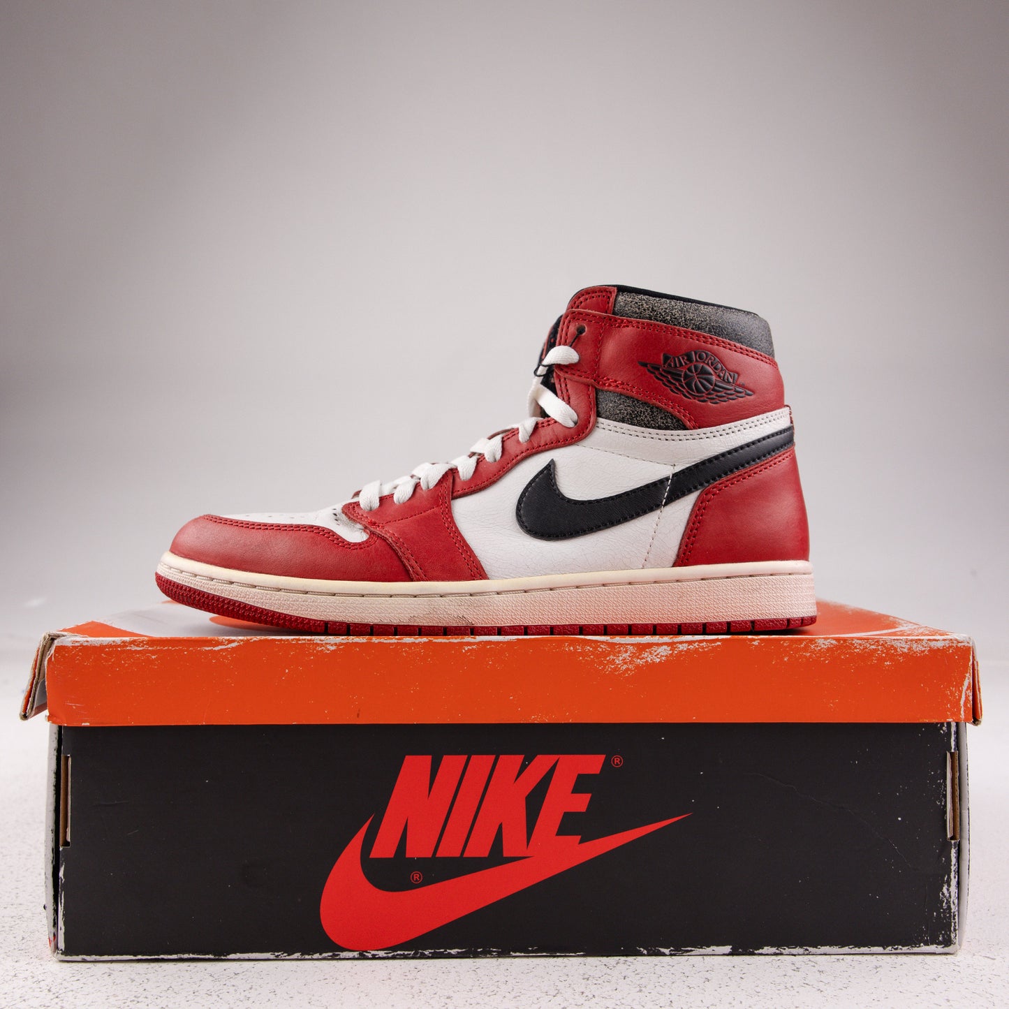 Jordan 1 Retro Lost and Found - Used - 3673