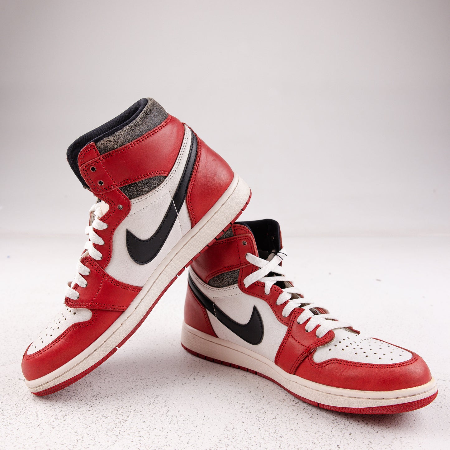 Jordan 1 Retro Lost and Found - Used - 3673
