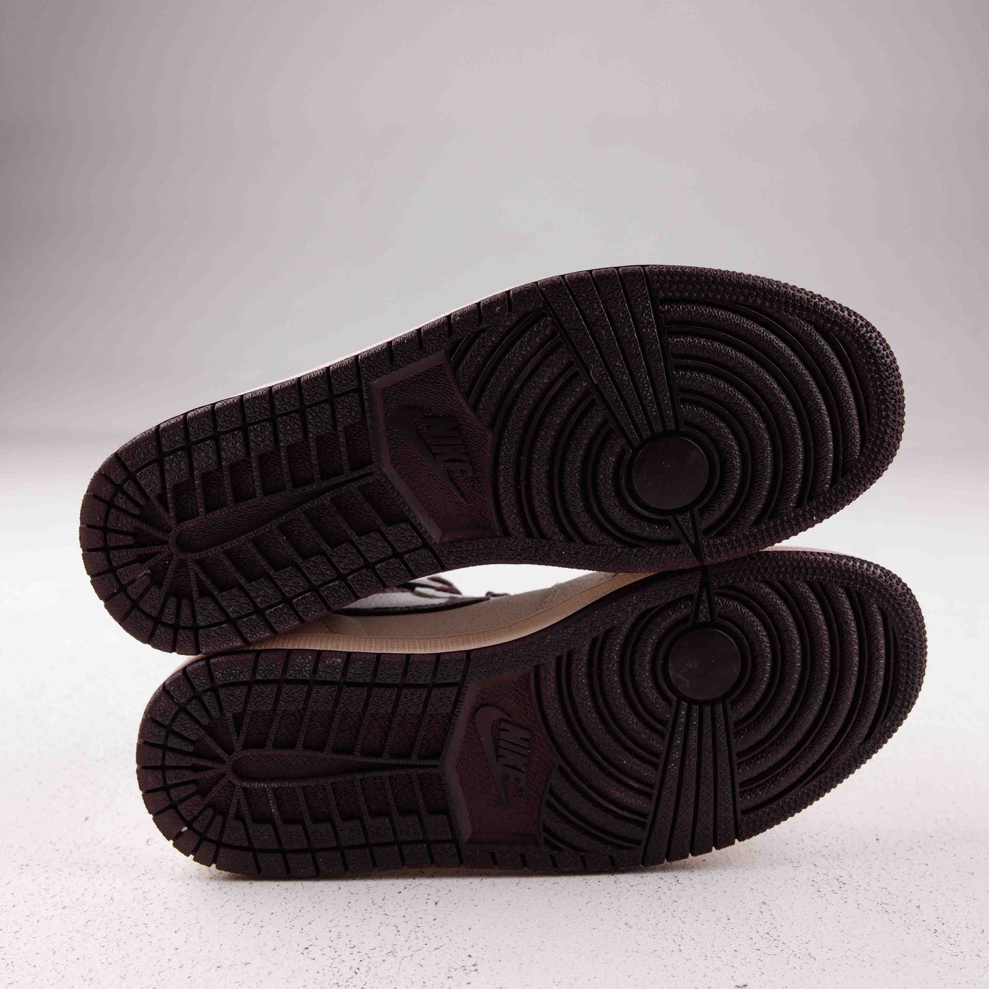Jordan 1 Retro High OG A Ma Maniére - Used - 3557