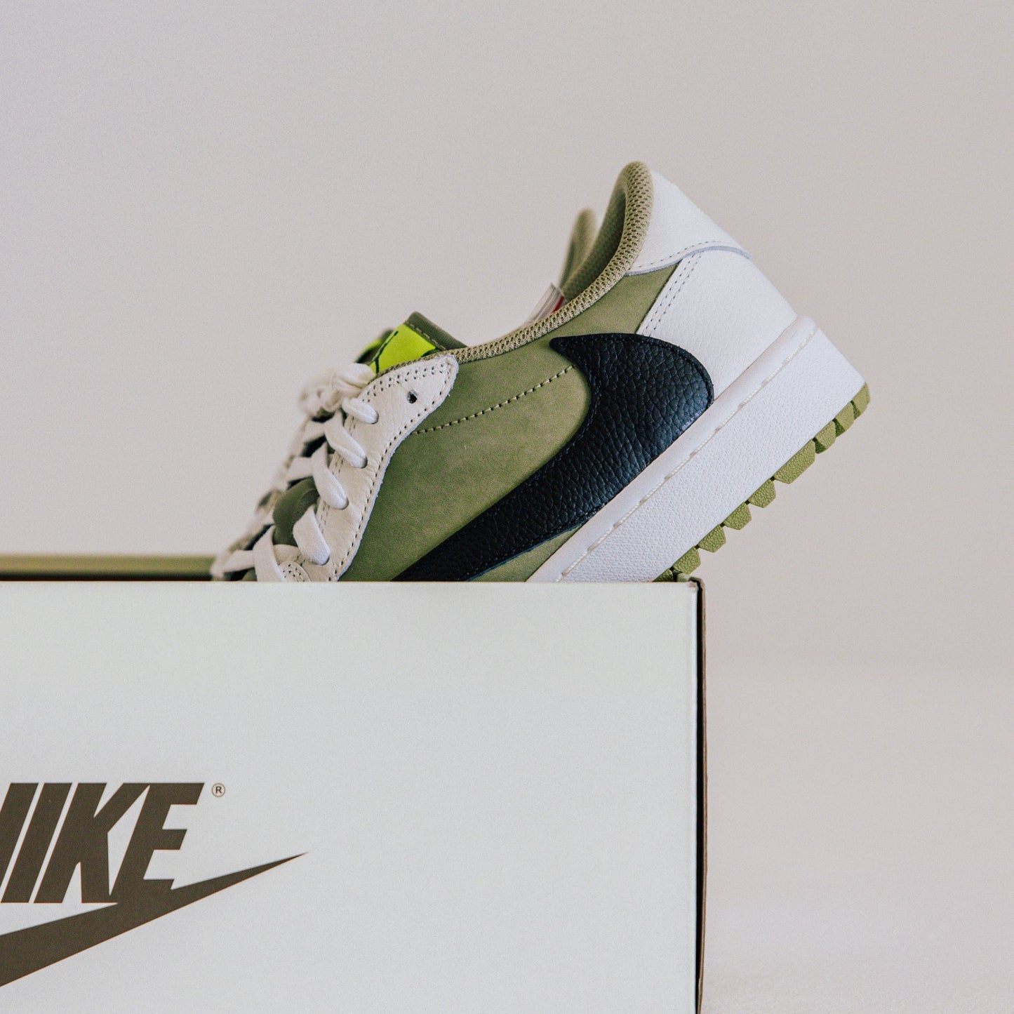 Jordan 1 Retro Low Golf Travis Scott Neutral Olive